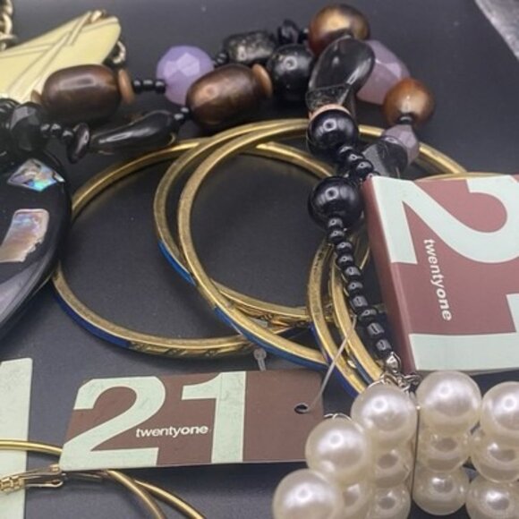 Forever 21 Jewelry Lot 9 New Tagged Pcs Bangles Bracelets Earrings Necklaces XXI - Picture 9 of 10